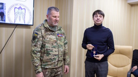 Корупційна схема чи благодійний піар? Як ветерану подарували фантом замість квартири